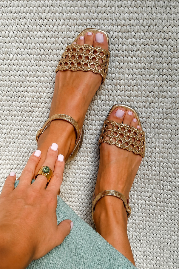 Ginevra™ | Sandalias Doradas Caladas