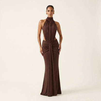Thekla™ | Vestido Maxi Cuello Halter Espalda Abierta