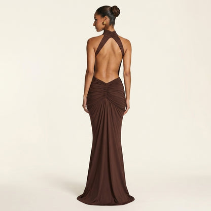 Thekla™ | Vestido Maxi Cuello Halter Espalda Abierta